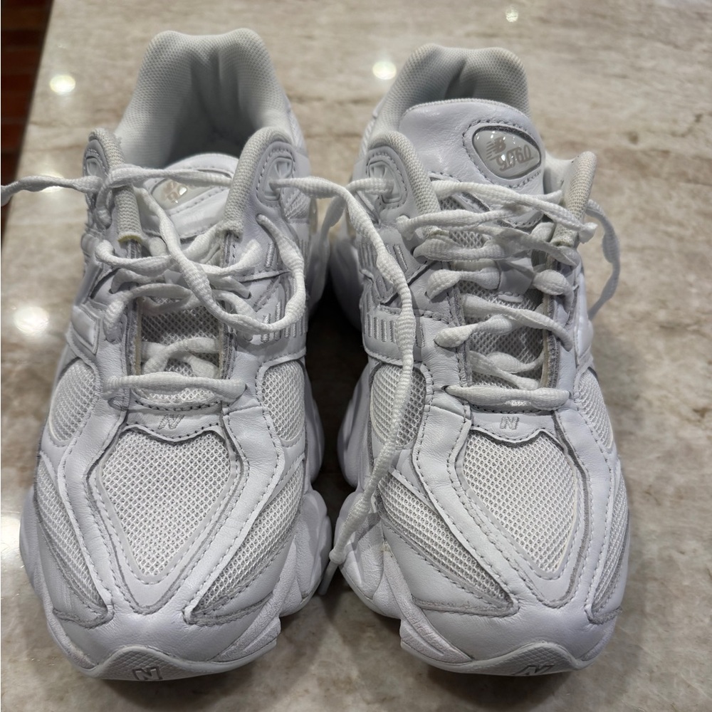 White New Balance 9060 Barely Worn - Picture 2 of 5